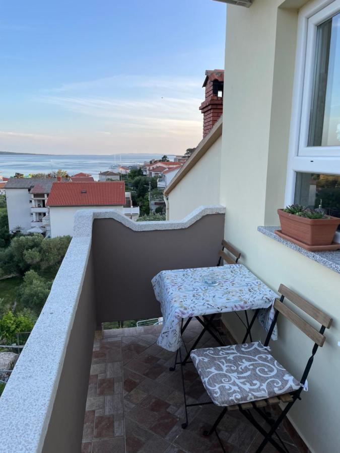 Penthouse Damjan Apartment Banjol Luaran gambar